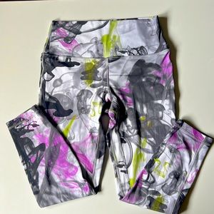 Lululemon Limited Edition Print Align Leggings 25 inch Women’s Size 10.